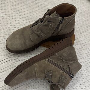 Comfortiva Women's Gray Ankle Booties